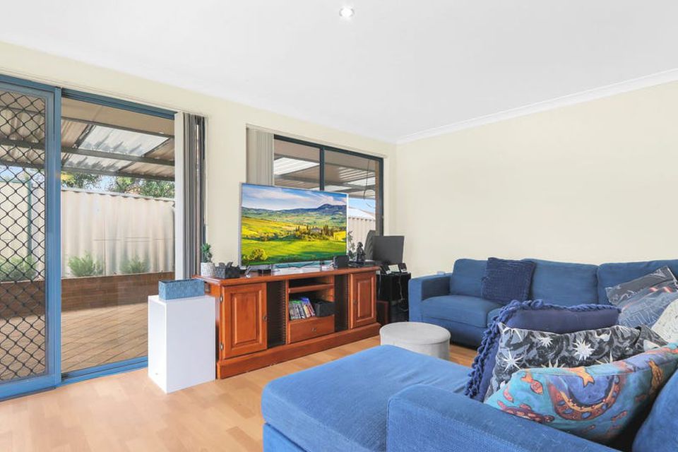 6 Coorong Turn , Warnbro