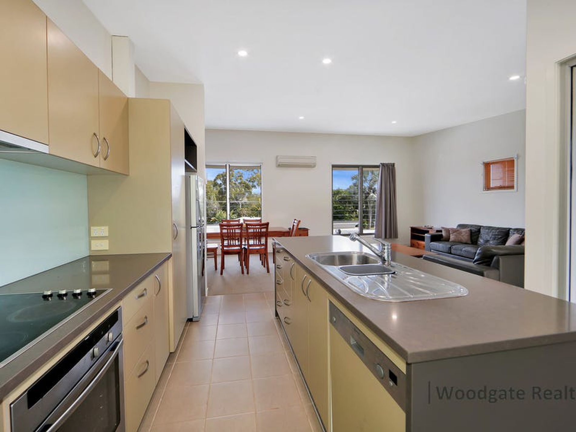 3 / 1 Hussar Court, Woodgate