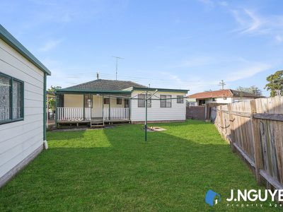 2 Barlow Crescent, Canley Heights