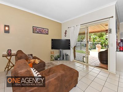 42 Glasshouse Cr, Forest Lake