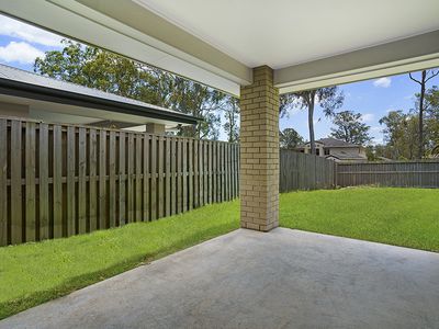 10 APRIL CRESCENT, Bridgeman Downs