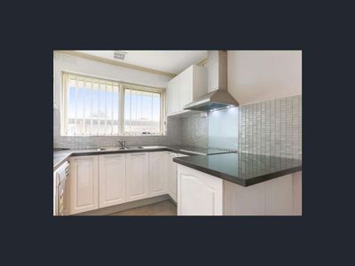 1 / 47-49 Saint James Avenue, Springvale