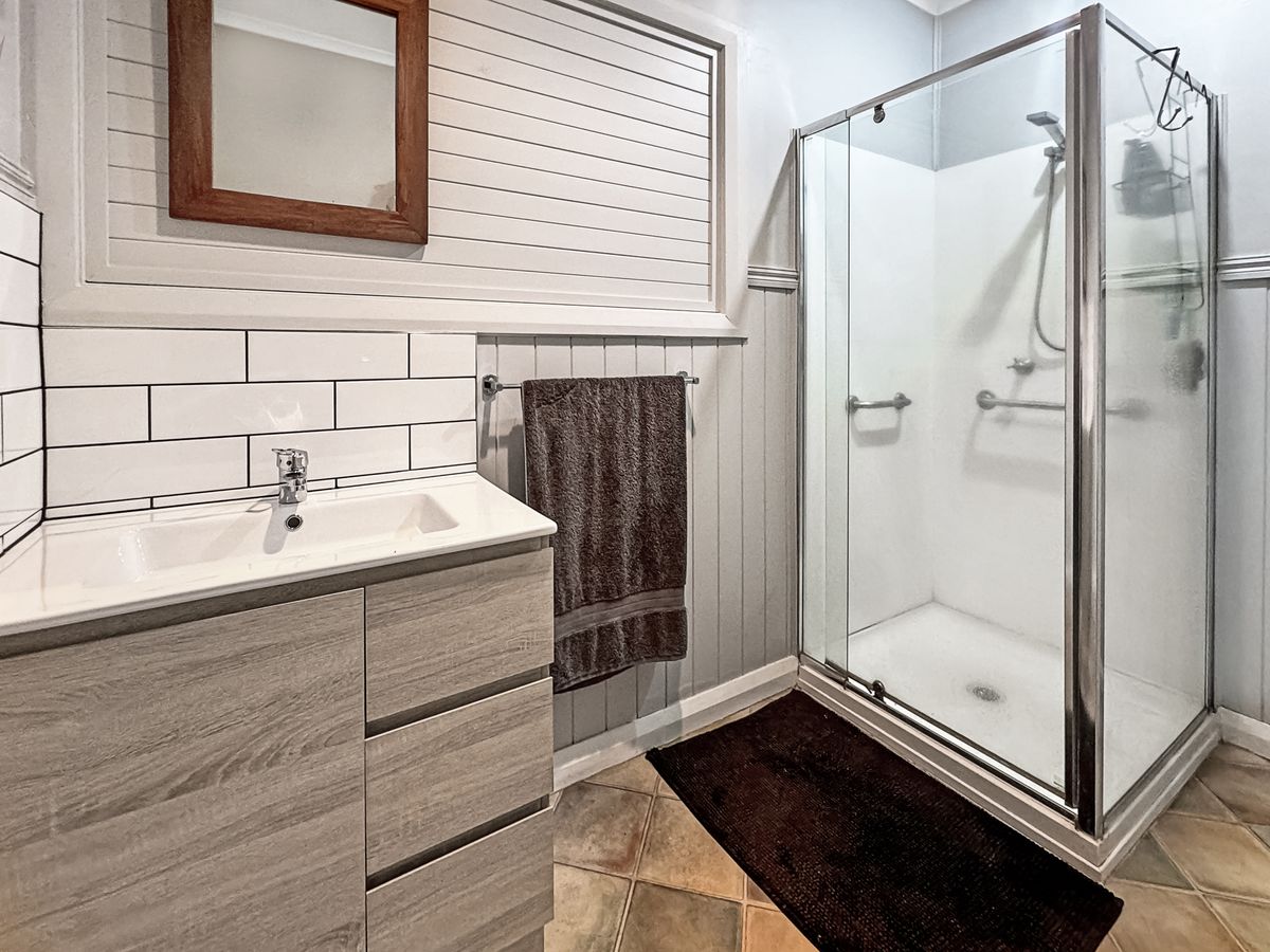 52 Loder Street, Atherton