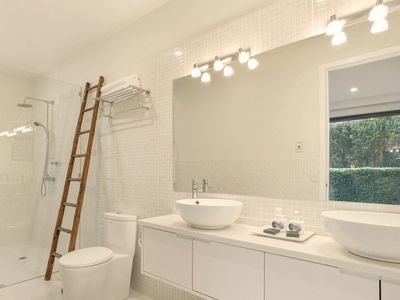 11903 Tasman Highway, Rocky Hills