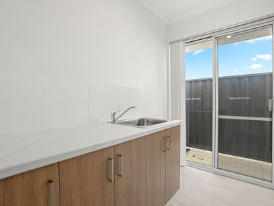 4 Lustre Rd, Baldivis