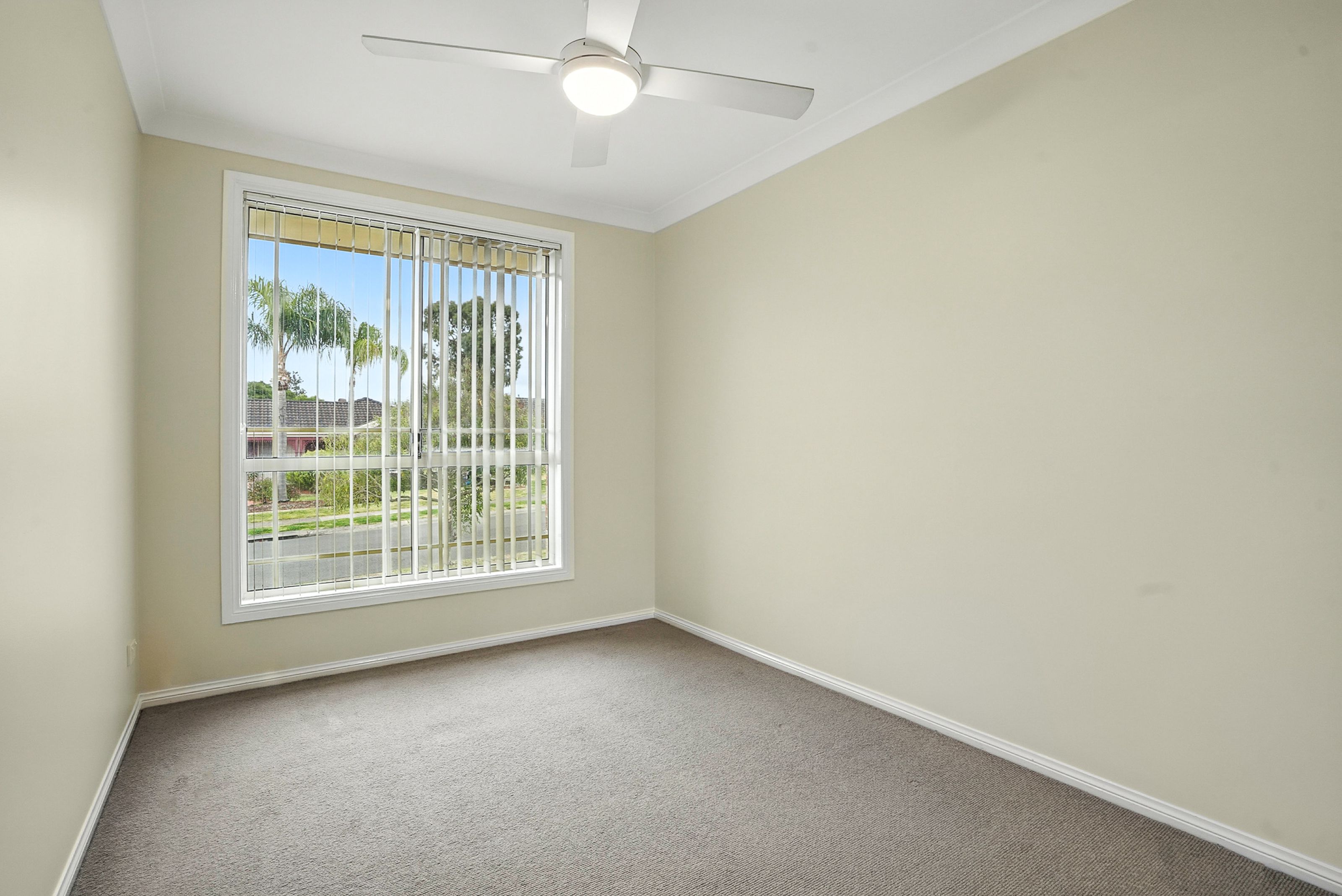 61A Womra Crescent, GLENMORE PARK