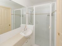52 / 316  Long Street East, Graceville