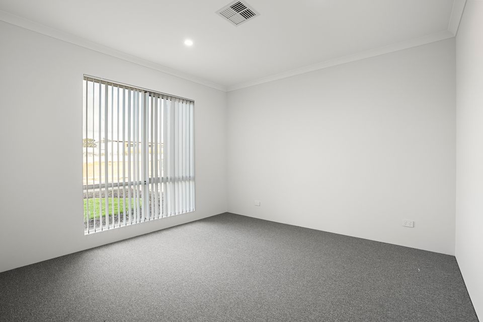 4 Lustre Rd, Baldivis
