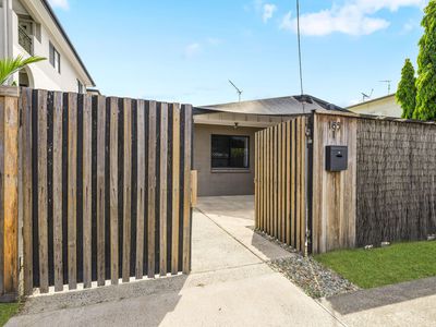 1 / 165 Buchan Street, Bungalow