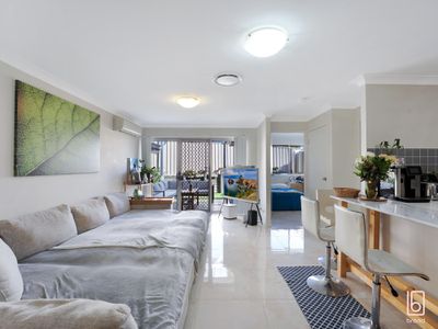 2 / 29 Dahlia Avenue, Hamlyn Terrace