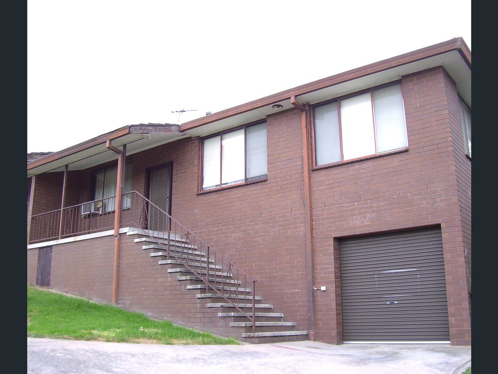 1 / 354 Woodstock Court, East Albury