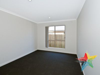 7 Coralina Crescent, Logan Reserve