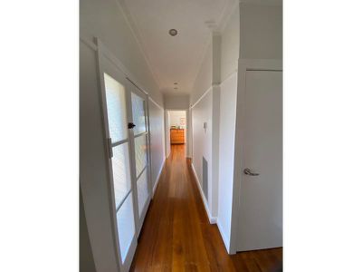 5 Staverly Road, Herne Hill