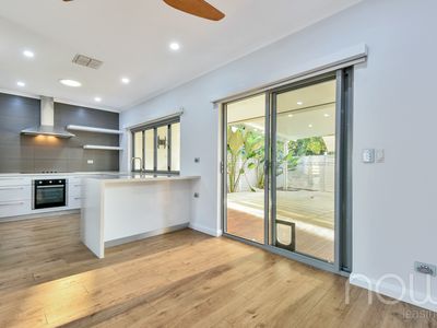 10 / 10 Grassland Crescent, Leanyer