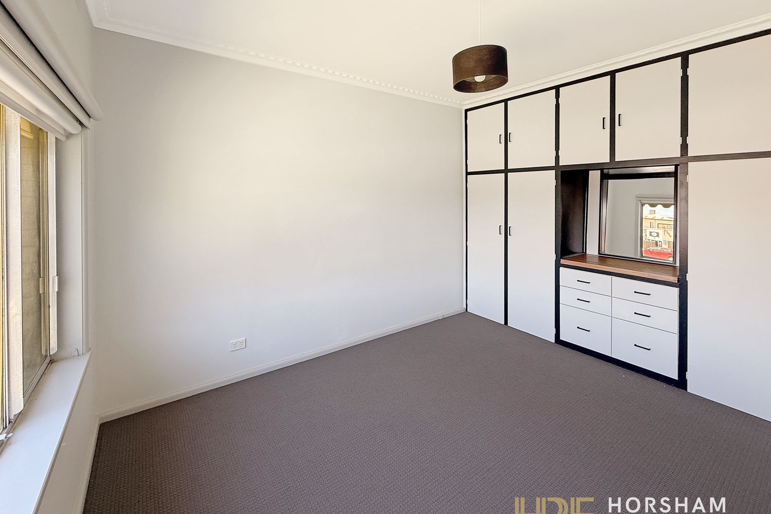 1A Henry Street, Horsham