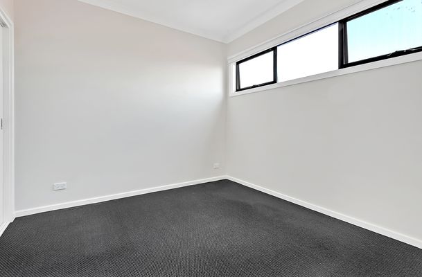2 / 3-5 Crockett Avenue, Craigieburn