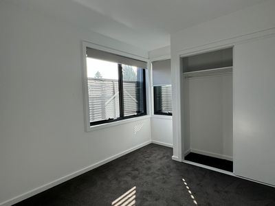 2 / 23 Banff Street, Reservoir