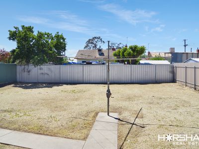 1 Iris Street, Horsham