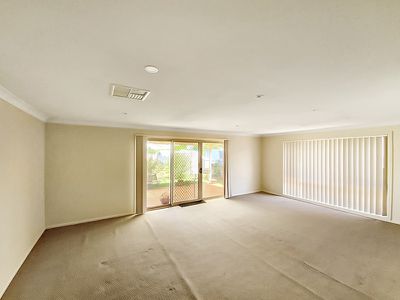 2/4 Parkes Street, Forbes