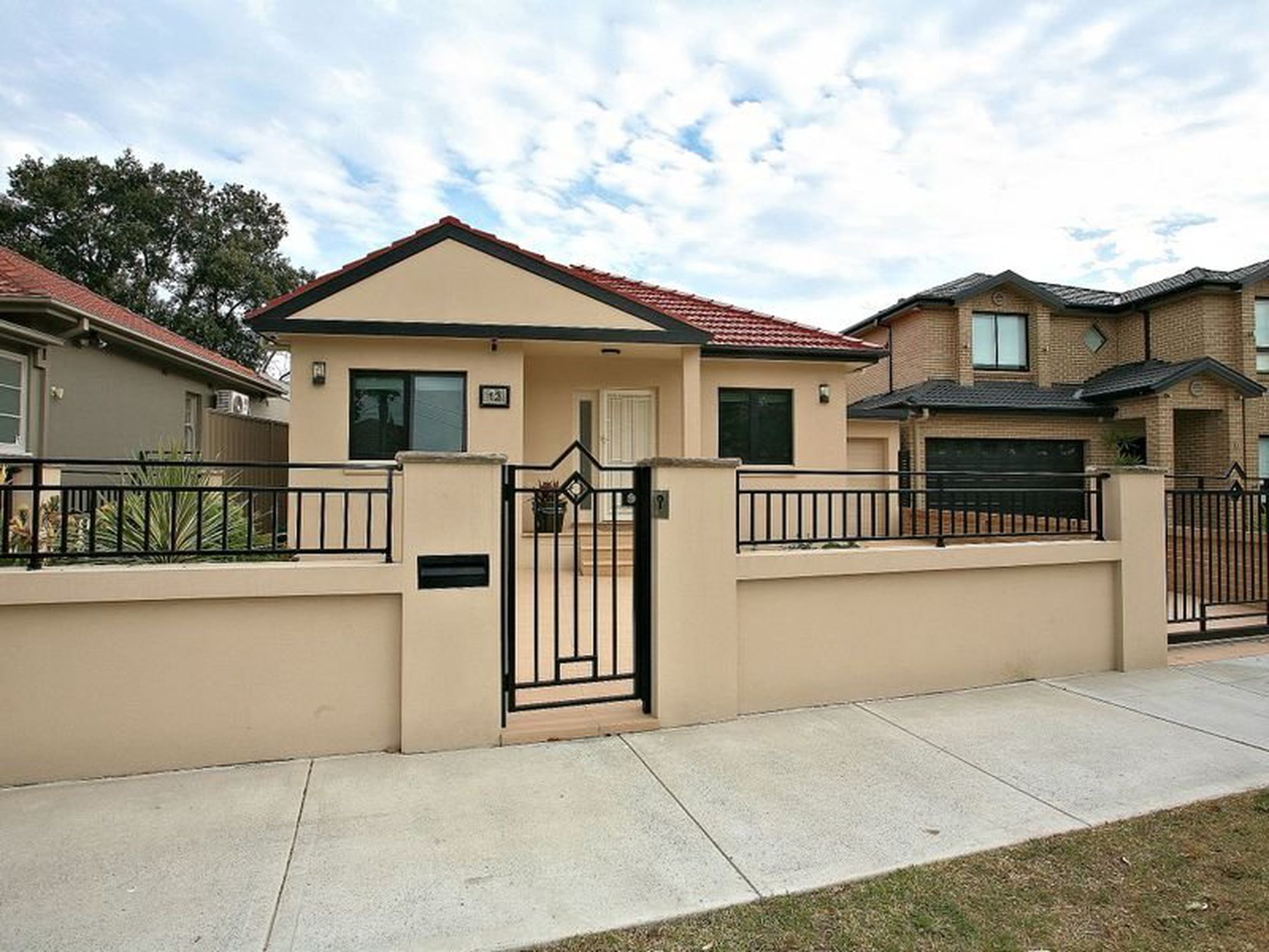 12 Lismore Street, Eastlakes