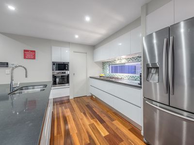 85 Feathertail Place, Wakerley
