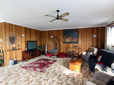 44 South Street, Forster