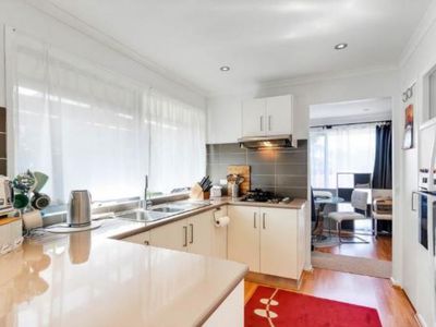 7 Golden Square Crescent, Hoppers Crossing