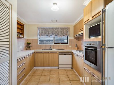 64 Bellbrook Drive, Dandenong North