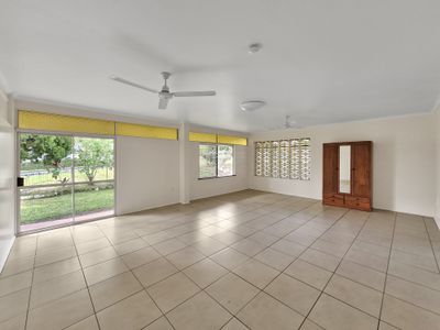 17 Fifth Avenue, Atherton