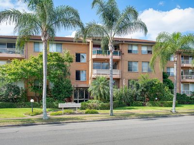 17 / 12 Frank Oliveri Drive, Chipping Norton