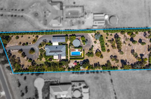 13 The Ridge, Oaklands Junction