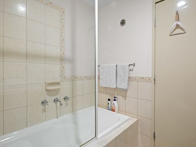 602 / 12 Victoria Avenue, Perth