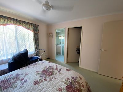 45 Ibis Boulevard, Eli Waters