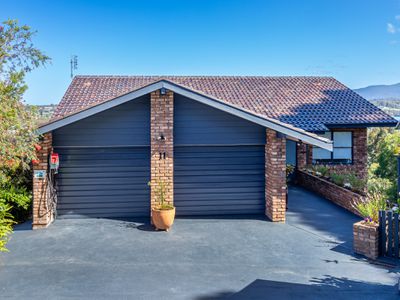 11 Hillcrest Avenue, North Narooma