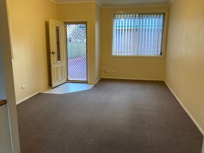 3 / 6 Park Road, Lake Illawarra