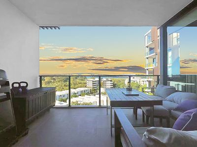 20801 / 320 MacArthur Avenue, Hamilton