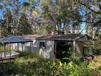 489 Davis Road, Jiggi