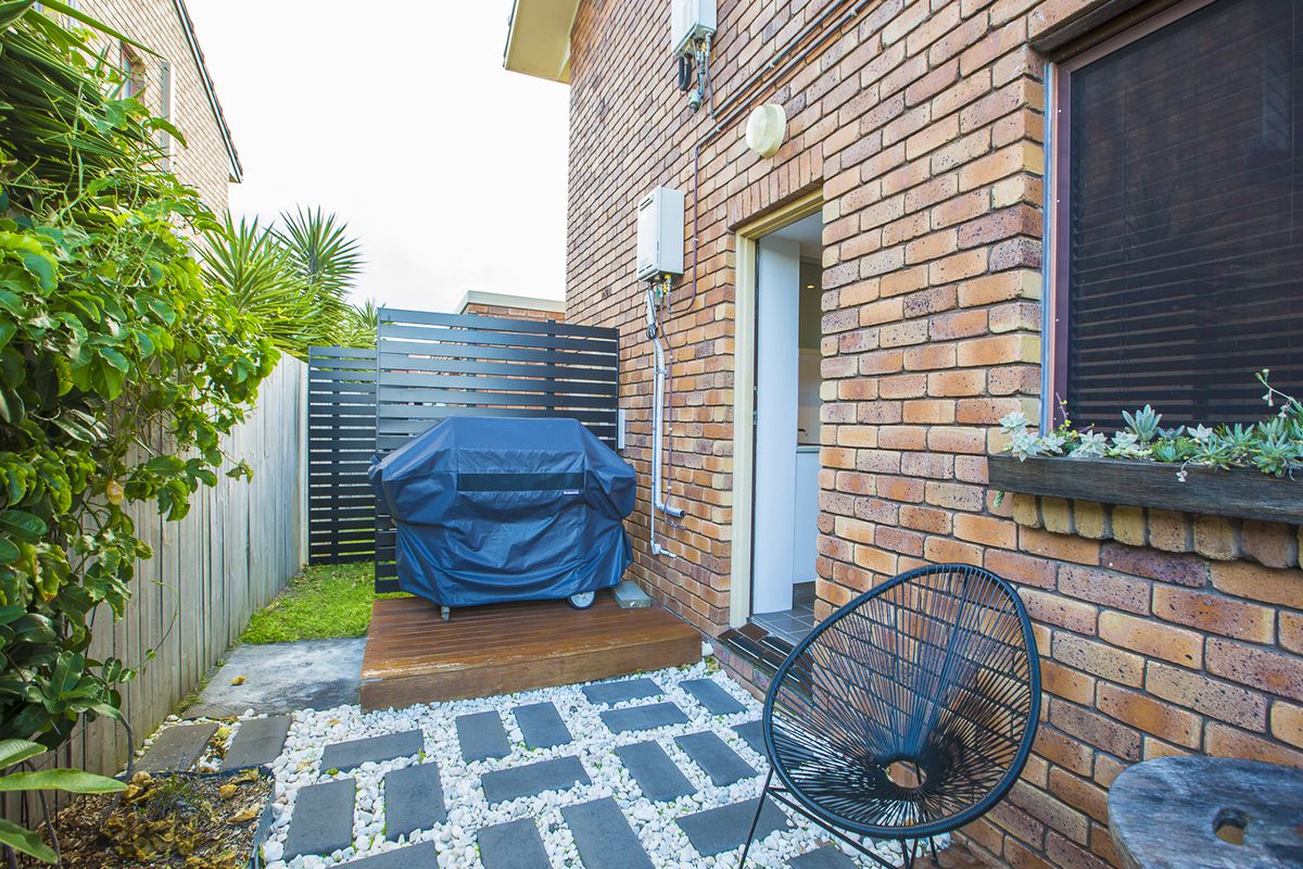 2 / 3 BARBET PLACE, Burleigh Waters