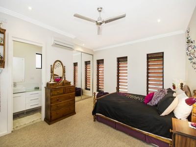 16 Riverwood Drive, Idalia