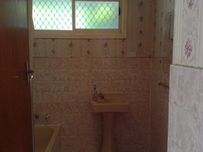 66 Flagstaff Road, Warrawong