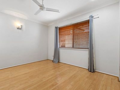 18 Edgeware Drive, Rochedale South