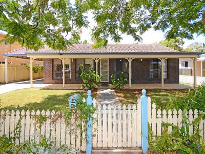4 WILLIAM STREET, Urangan