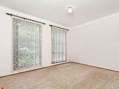 4 Fisher Street, Oak Flats