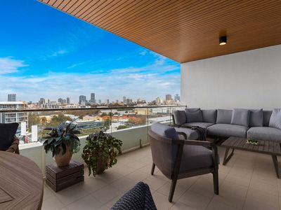 802 / 9 Tully Road, East Perth