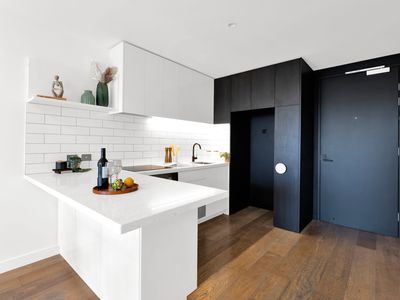 612 / 83 Flemington Road, North Melbourne