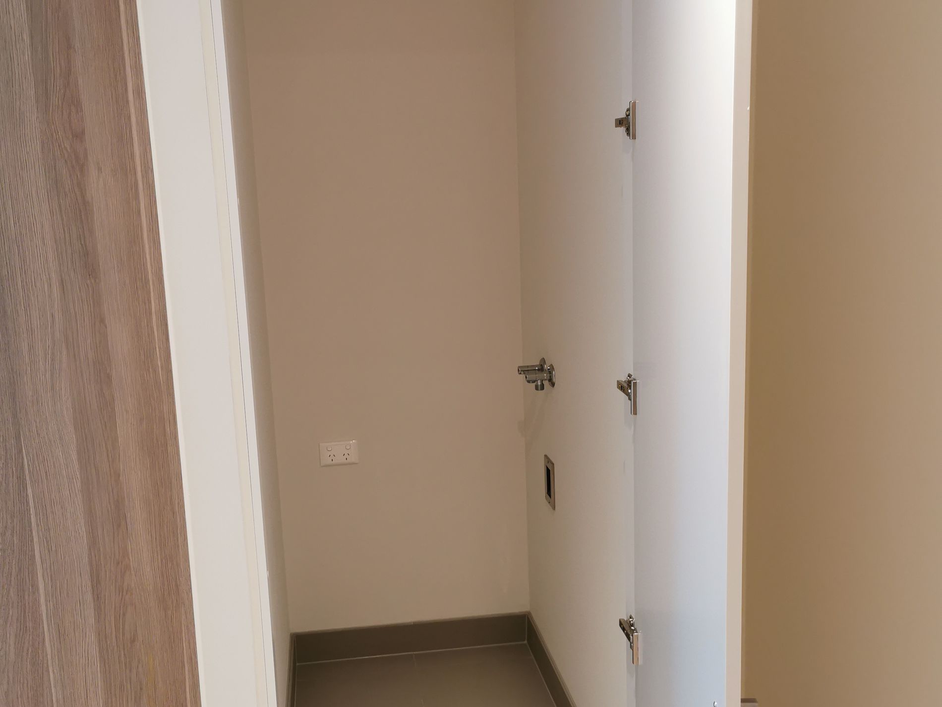 2911 / 157 A'Beckett Street, Melbourne