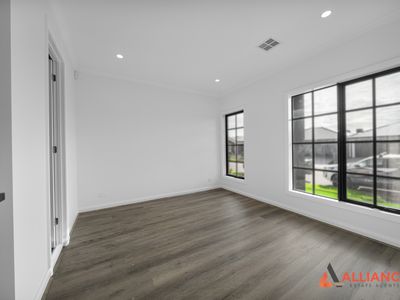 10 Mound Avenue, Donnybrook