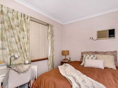 5 Lansdowne Road, South Perth