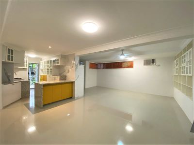 5 Gardenvale Street, Holland Park West