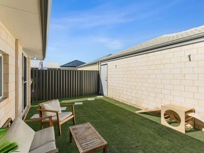 24 Nyilla Approach, Baldivis